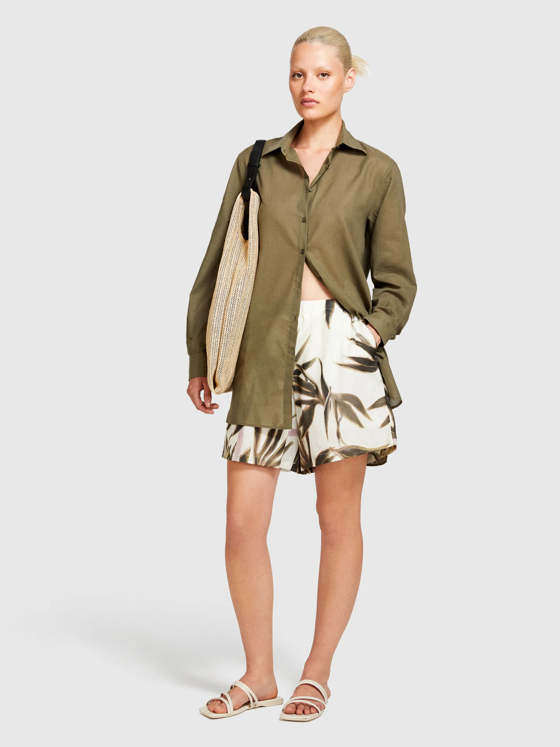 SISLEY Quần Ngắn Nữ Women Shorts
