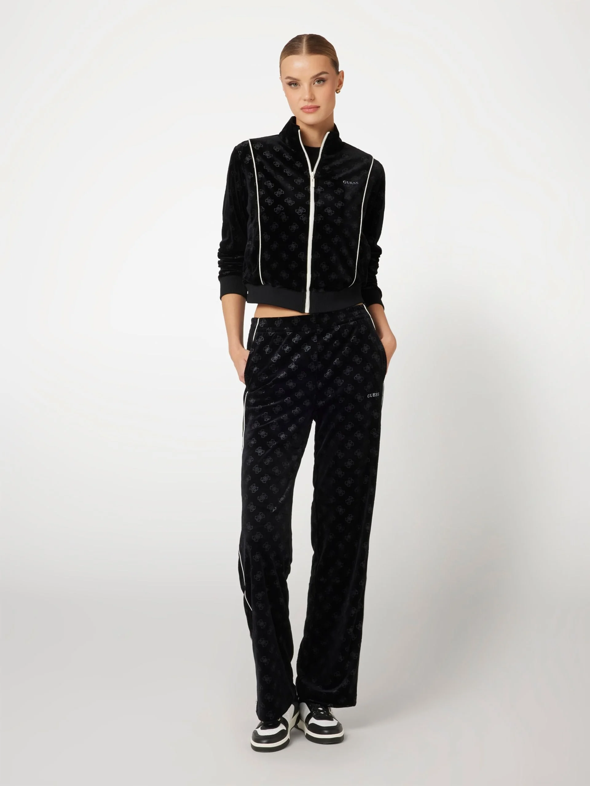 GUESS ATHLEISURE Quần Dài Kiểu Thể Thao Nữ - Krissy Straight Long Pants