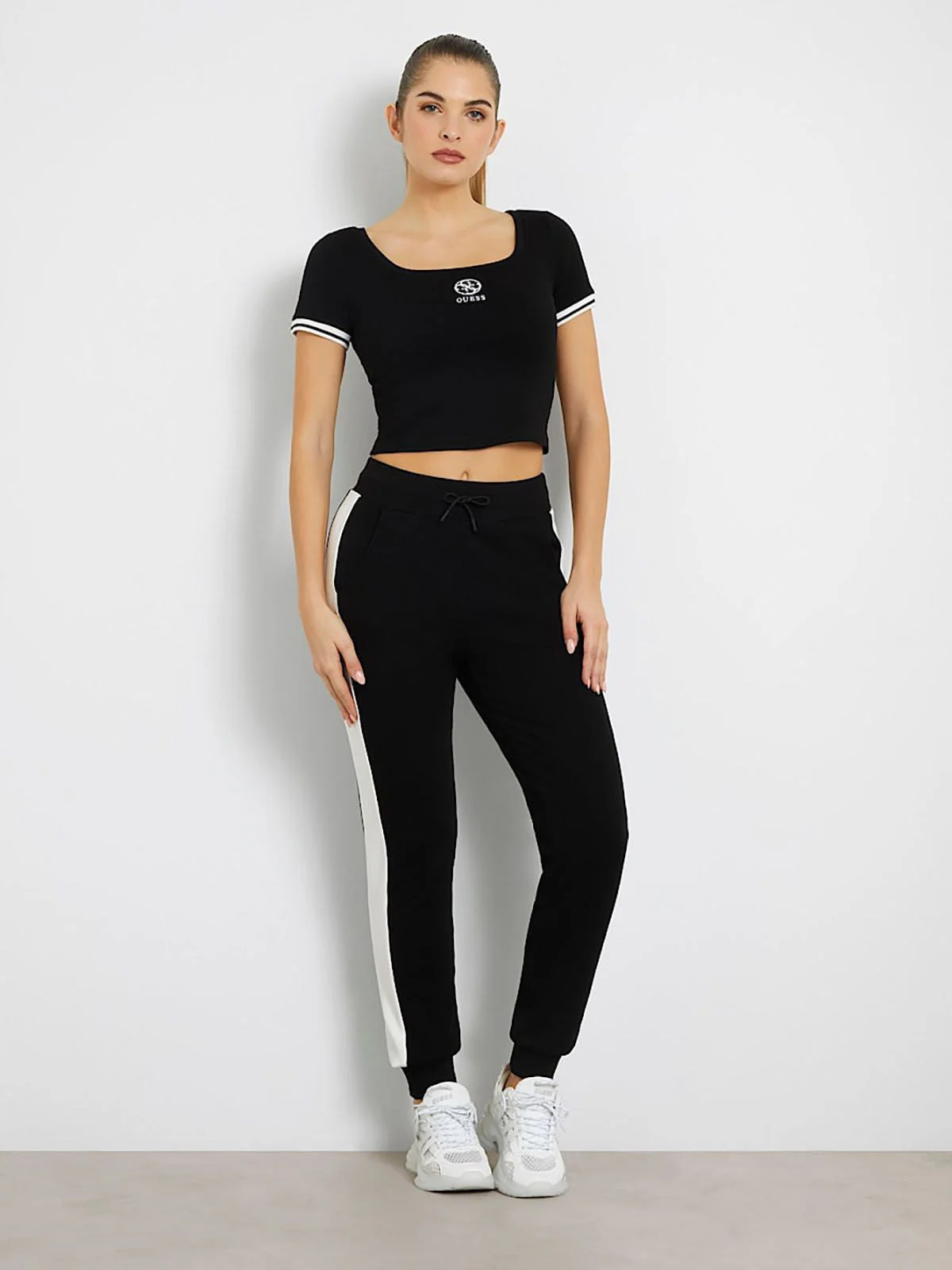 GUESS ATHLEISURE Quần Dài Kiểu Thể Thao Nữ - Ela Jogger