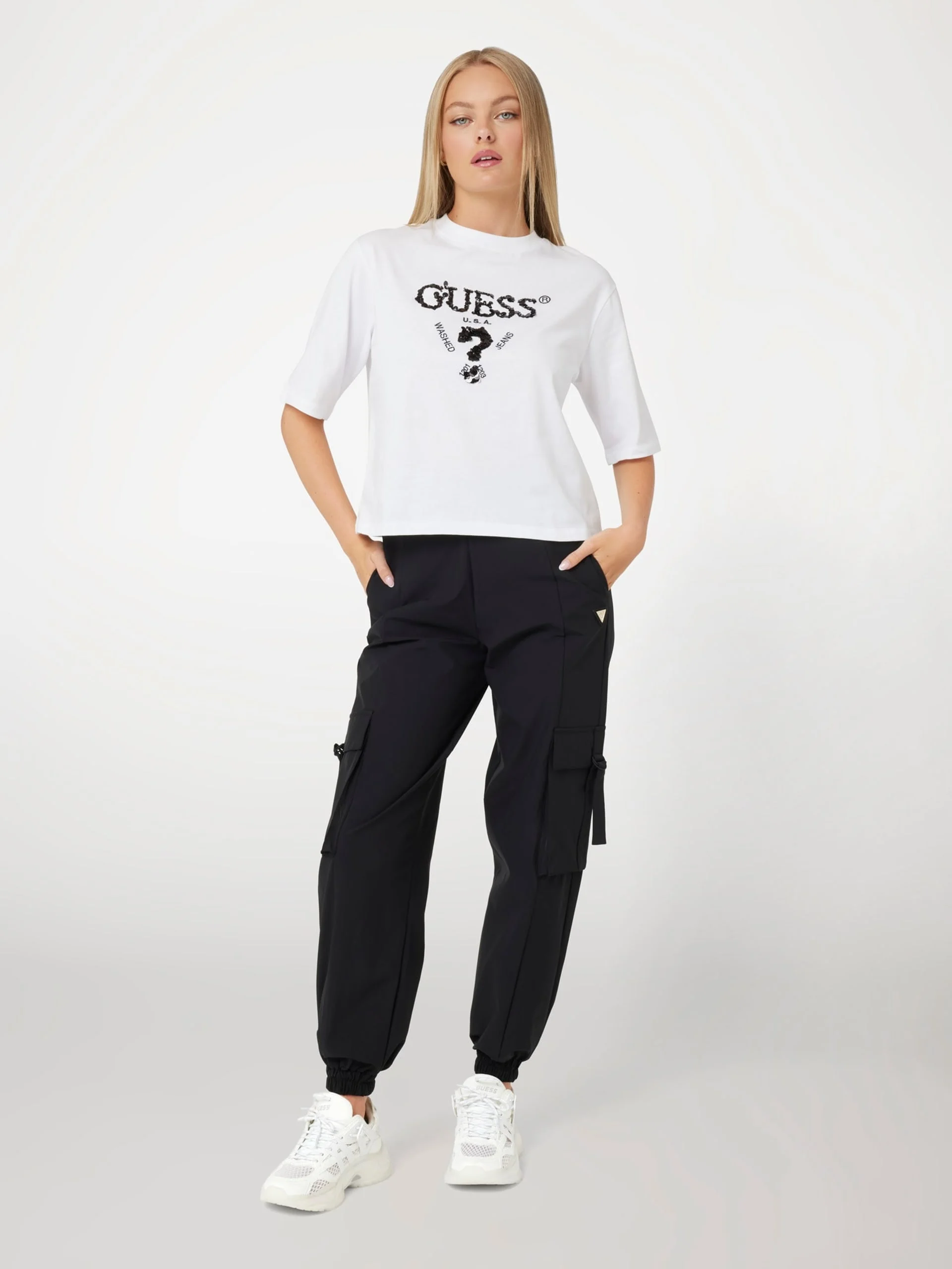 GUESS ATHLEISURE Áo Thun Kiểu Thể Thao Nữ - Aurlie Boxy Tee