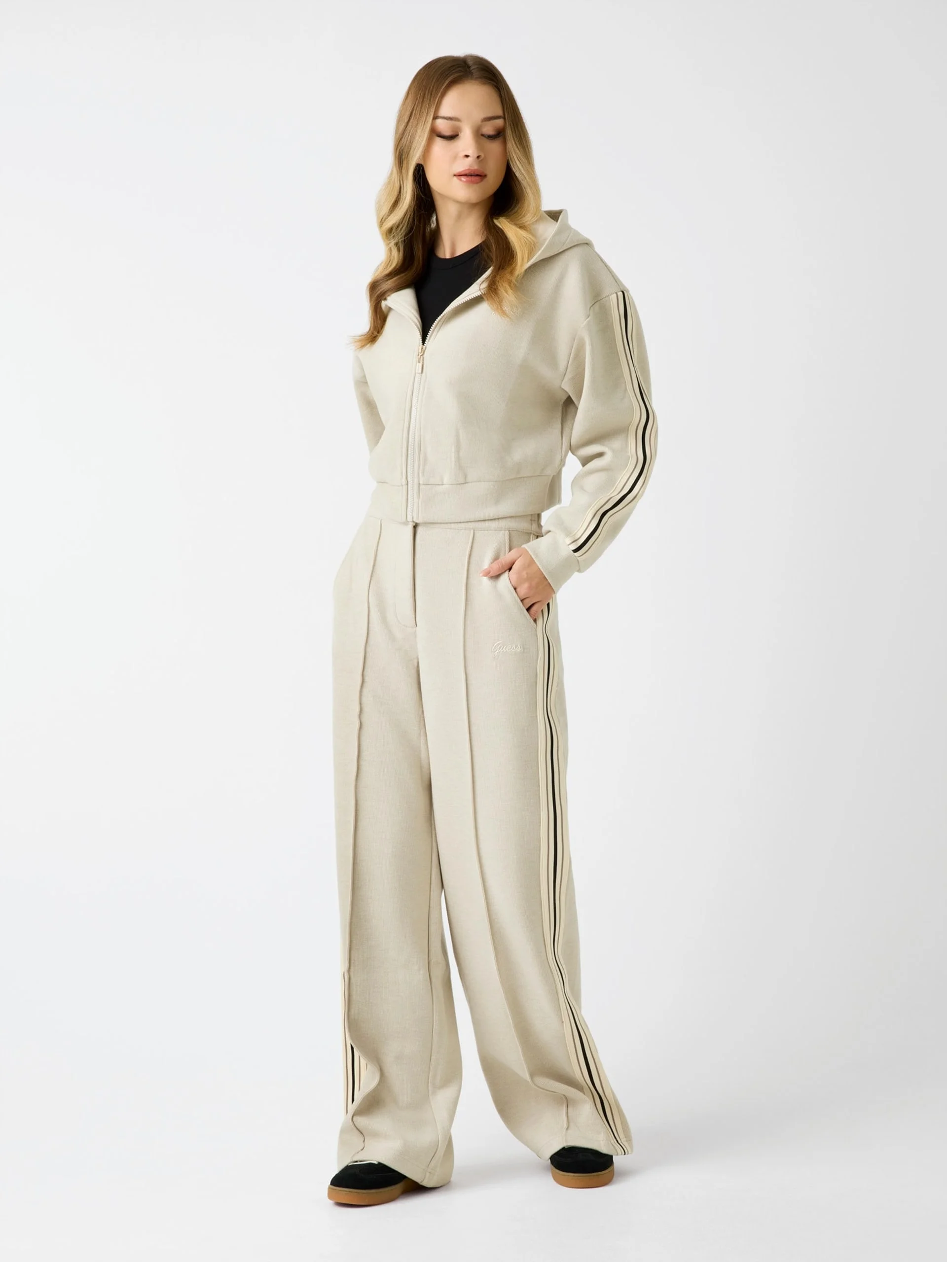 GUESS ATHLEISURE Quần Dài Kiểu Thể Thao Nữ - Muriel Straight Leg Pants