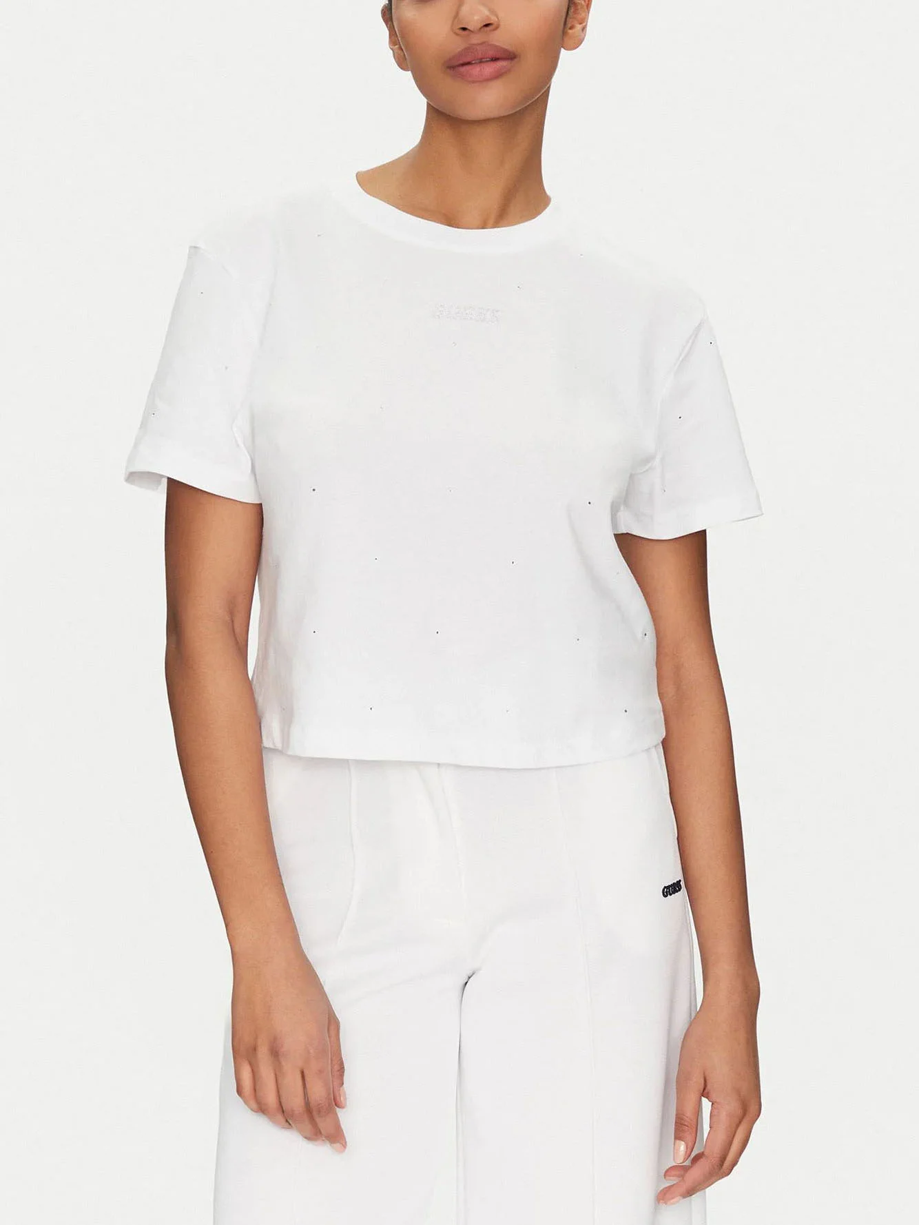 GUESS ATHLEISURE Áo Thun Kiểu Thể Thao Nữ - Primula Rhinestones Boxy Tee