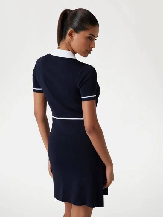 GUESS ATHLEISURE Đầm Kiểu Thể Thao Nữ - Ss Sweater Dress