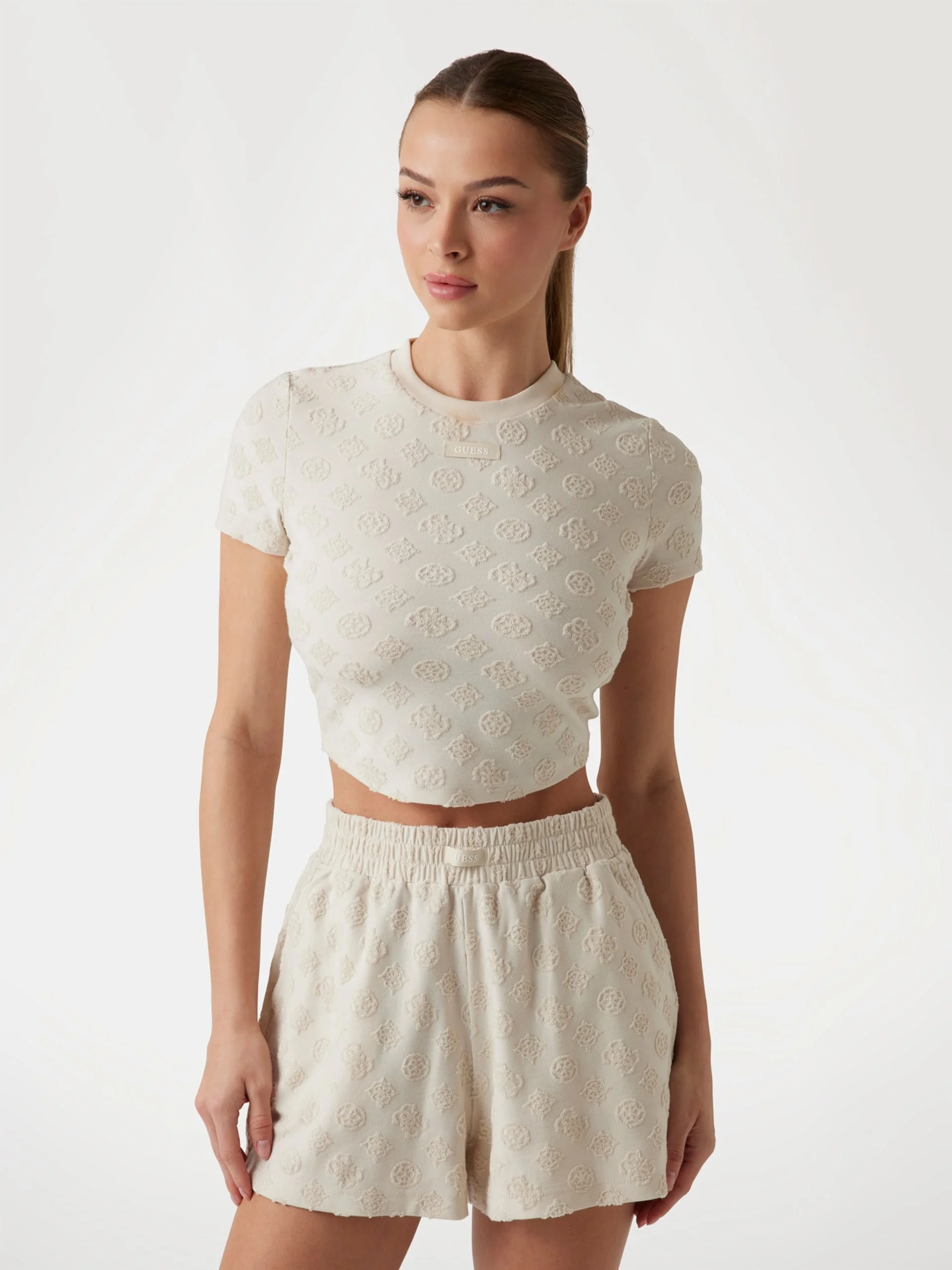 GUESS ATHLEISURE Áo Thun Thể Thao Nữ - Peony Jacquard Knit Top