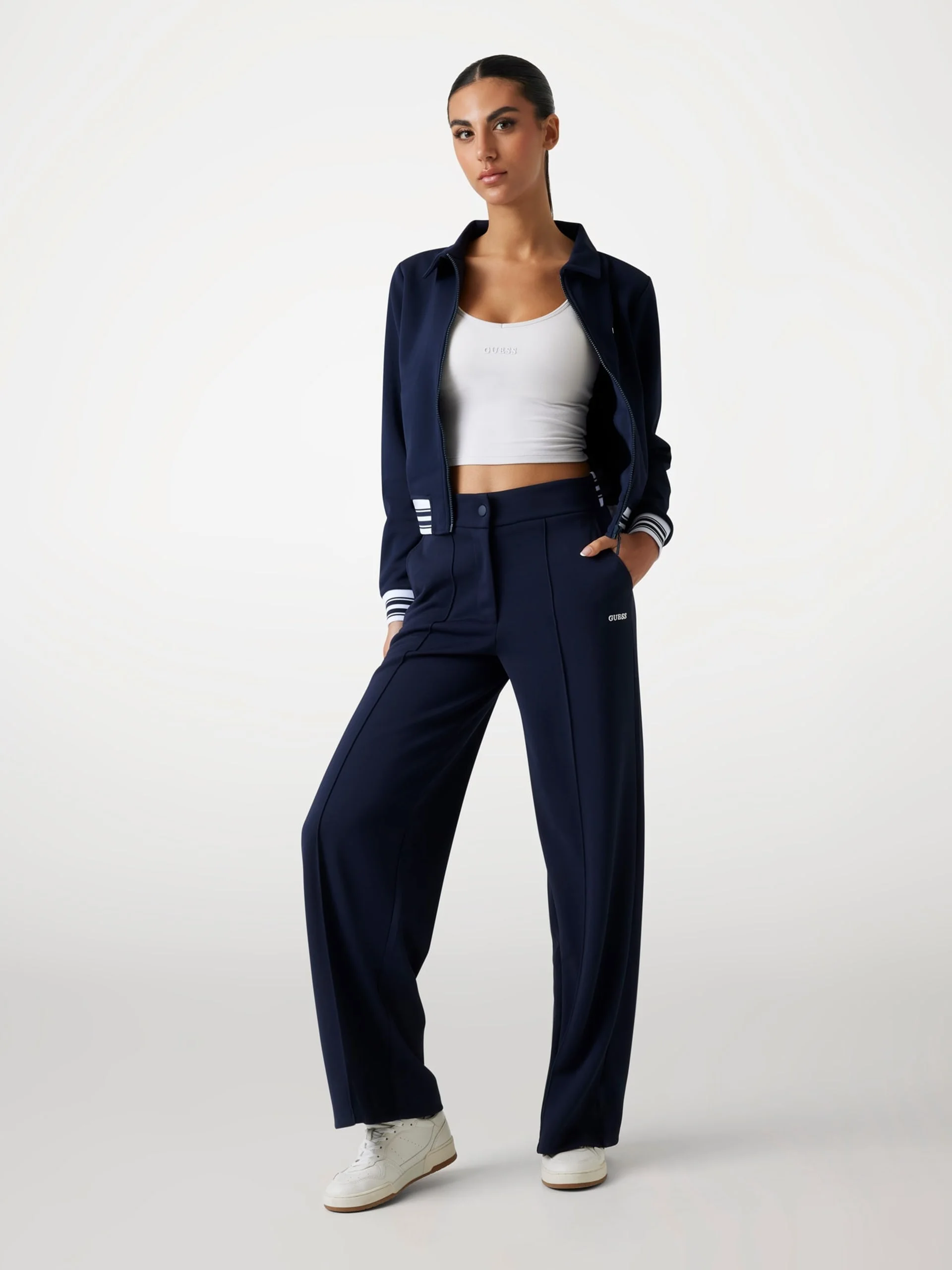 GUESS ATHLEISURE Áo Nỉ Kiểu Thể Thao Nữ Amaryllis Full Zip Sweatshirt