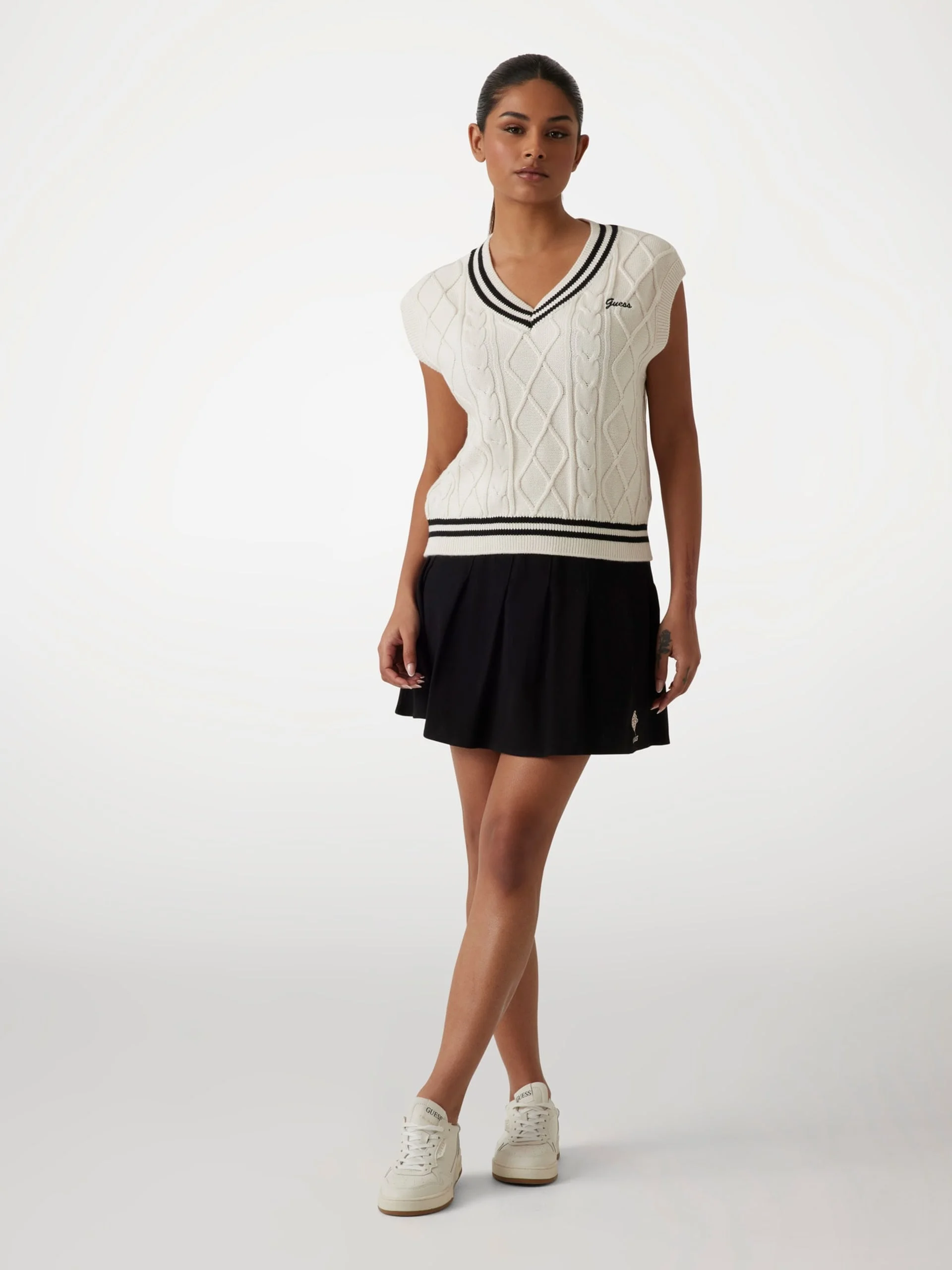 GUESS ATHLEISURE Áo Len Kiểu Thể Thao Nữ - Sweater Vest