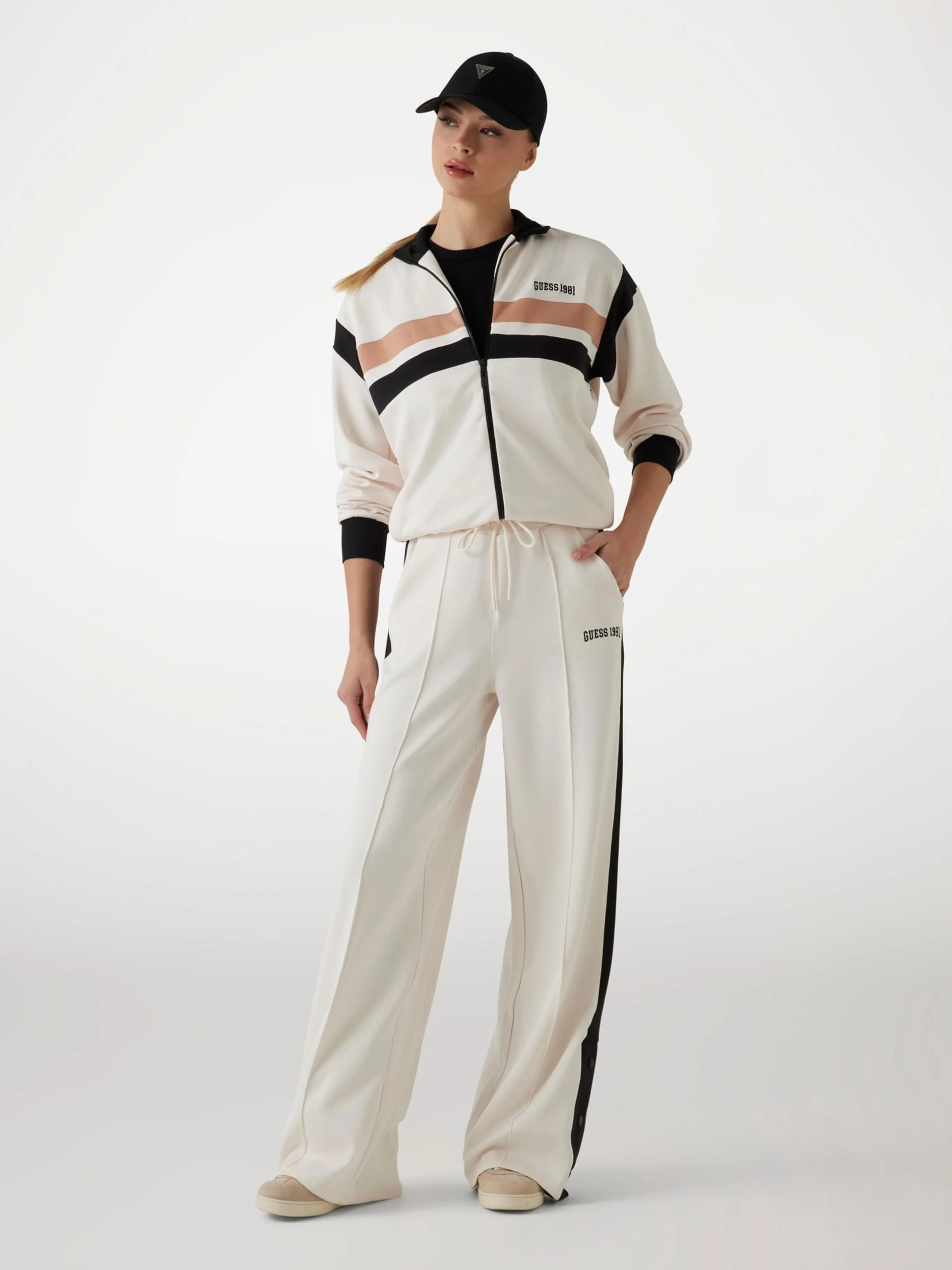 GUESS ATHLEISURE Quần Dài Kiểu Thể Thao Nữ Suzanne Straight Leg Pant