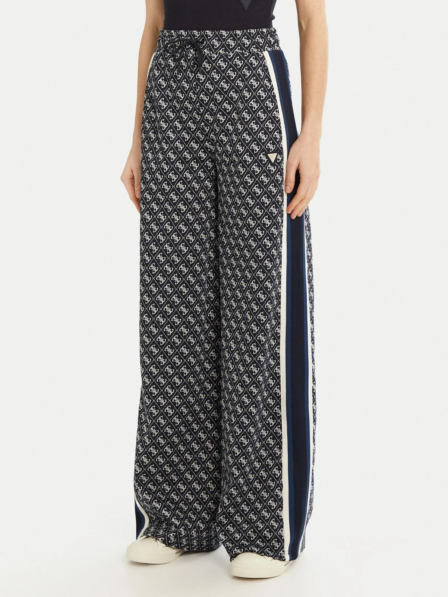 GUESS ATHLEISURE Quần Dài Kiểu Thể Thao Nữ Jean G Logo Straight Long Pant