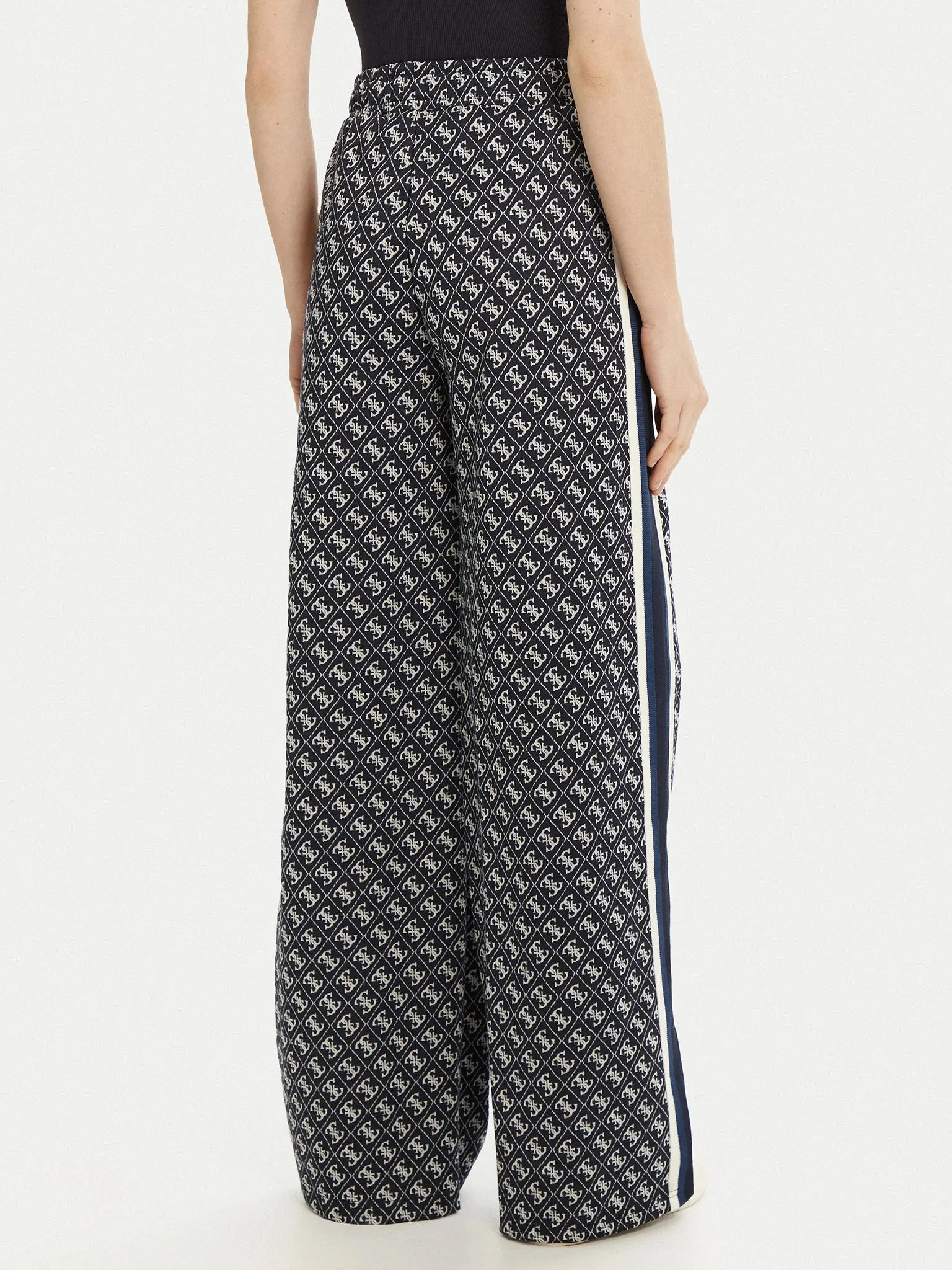 GUESS ATHLEISURE Quần Dài Kiểu Thể Thao Nữ Jean G Logo Straight Long Pant