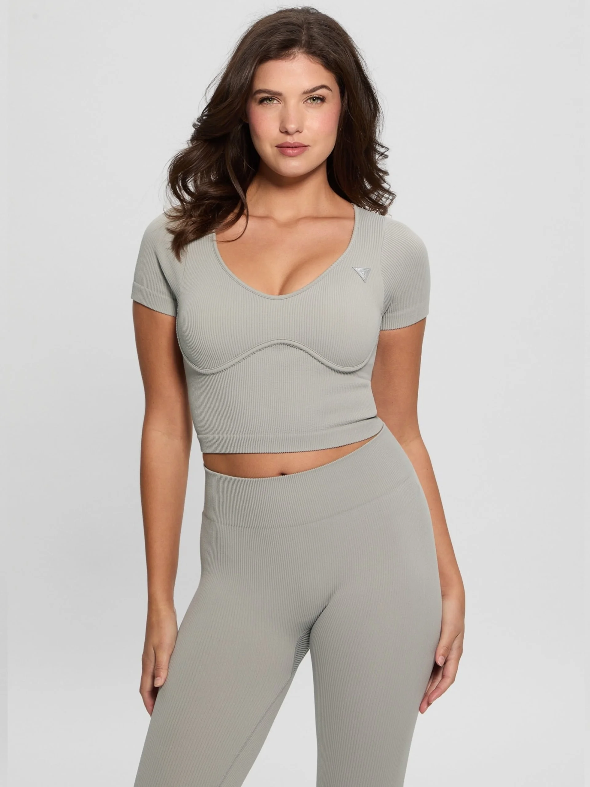 GUESS ATHLEISURE Áo Thun Kiểu Thể Thao Nữ - Martina Seamless Ss Top