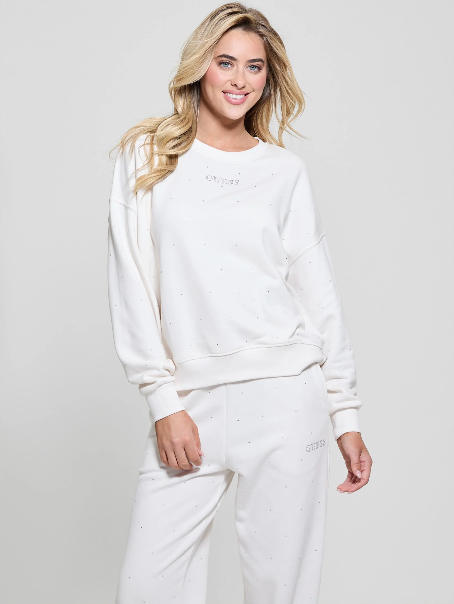 GUESS ATHLEISURE Áo Nỉ Kiểu Thể Thao Nữ Rhinestones Cn Sweatshirt