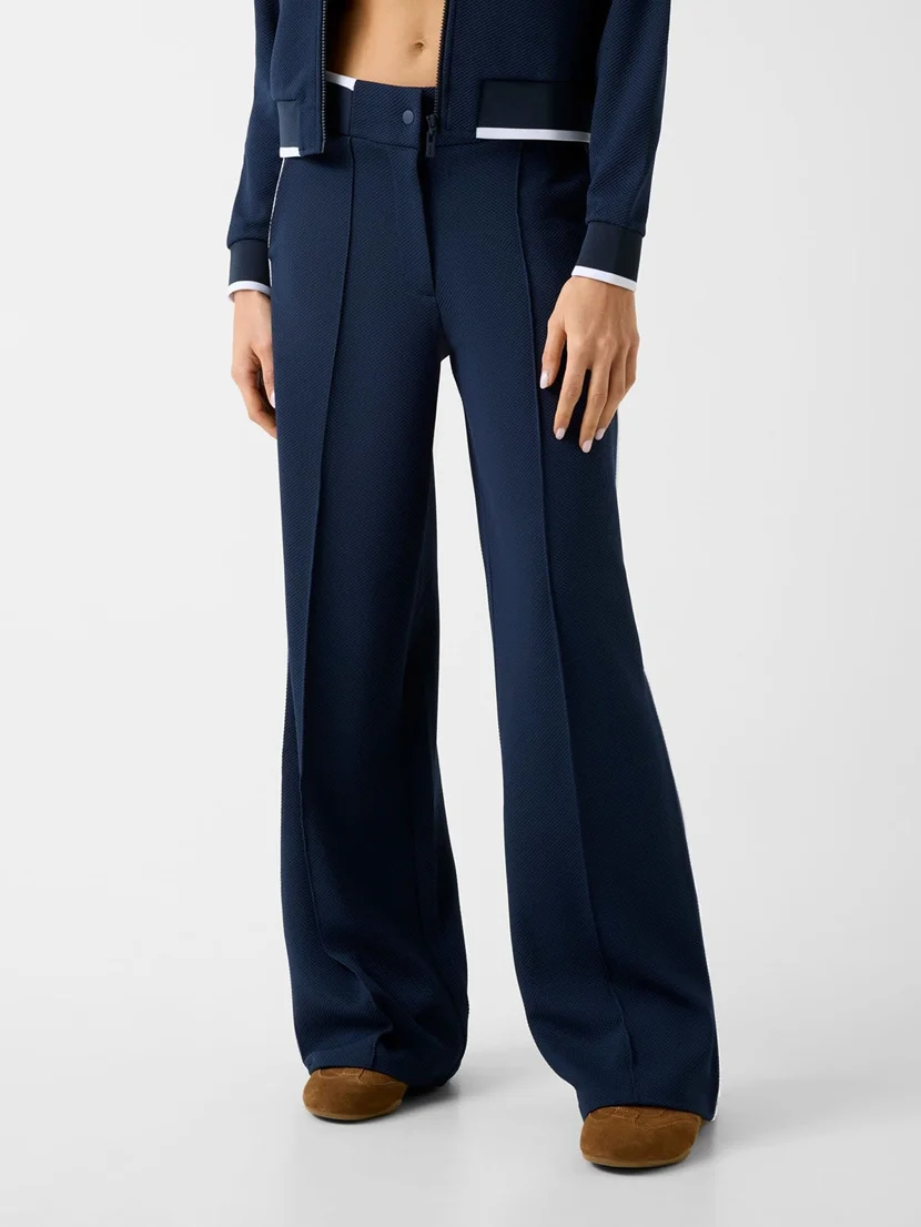 GUESS ATHLEISURE Quần Dài Kiểu Thể Thao Nữ - Sarah Pique Pants