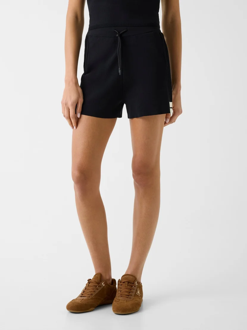 GUESS ATHLEISURE Quần Ngắn Thể Thao Nữ - Gabry Wide Short Swtr