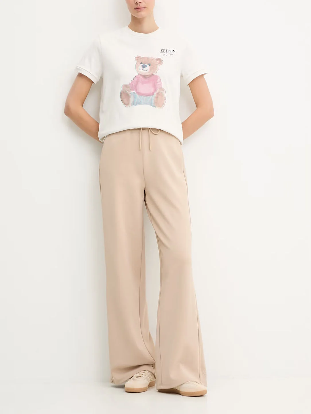 GUESS ATHLEISURE Áo Thun Kiểu Thể Thao Nữ - Carla Cn Ss T-Shirt