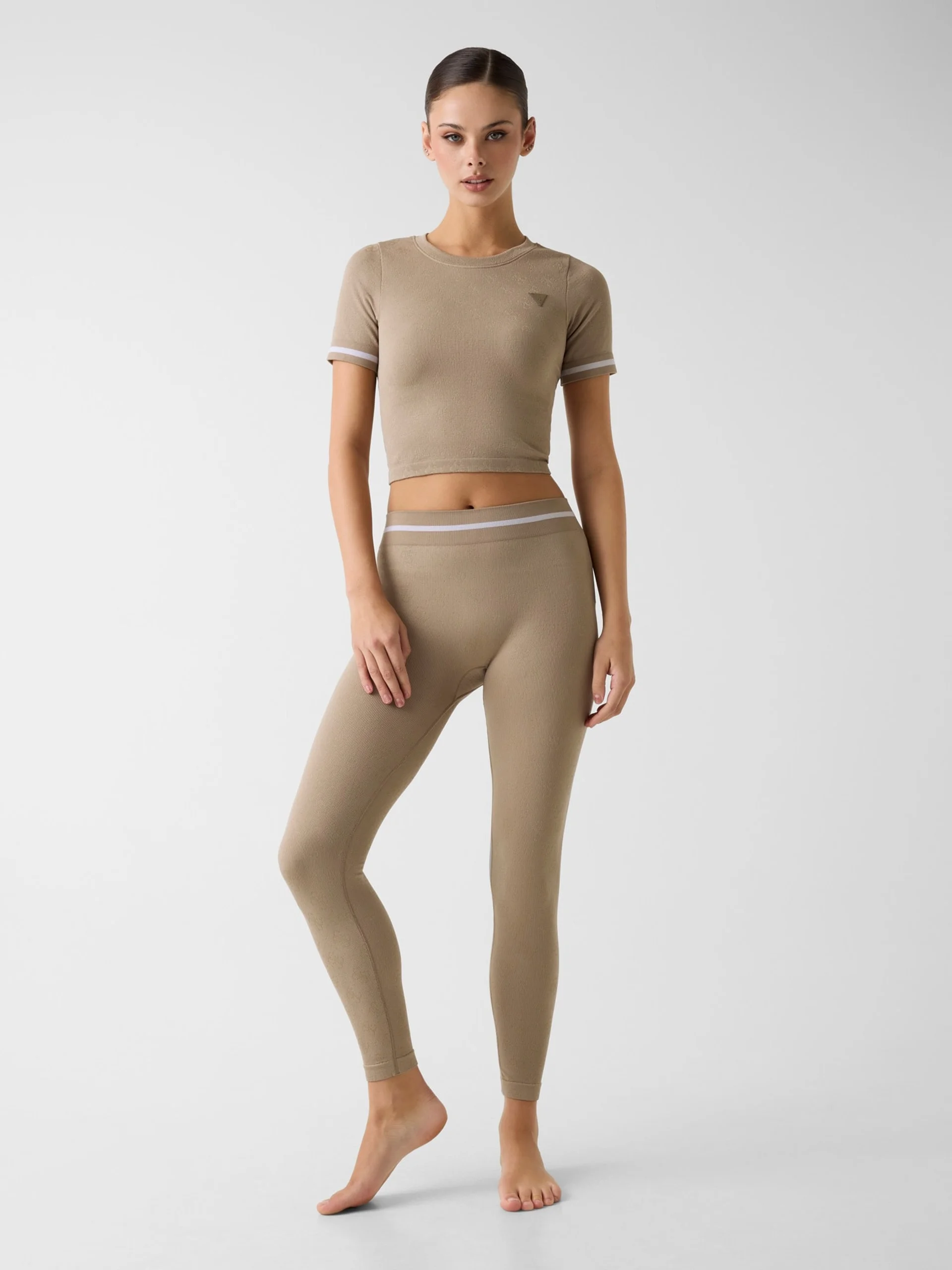 GUESS ATHLEISURE Áo Thun Kiểu Thể Thao Nữ - Pepi 4G Seamless Ss Top