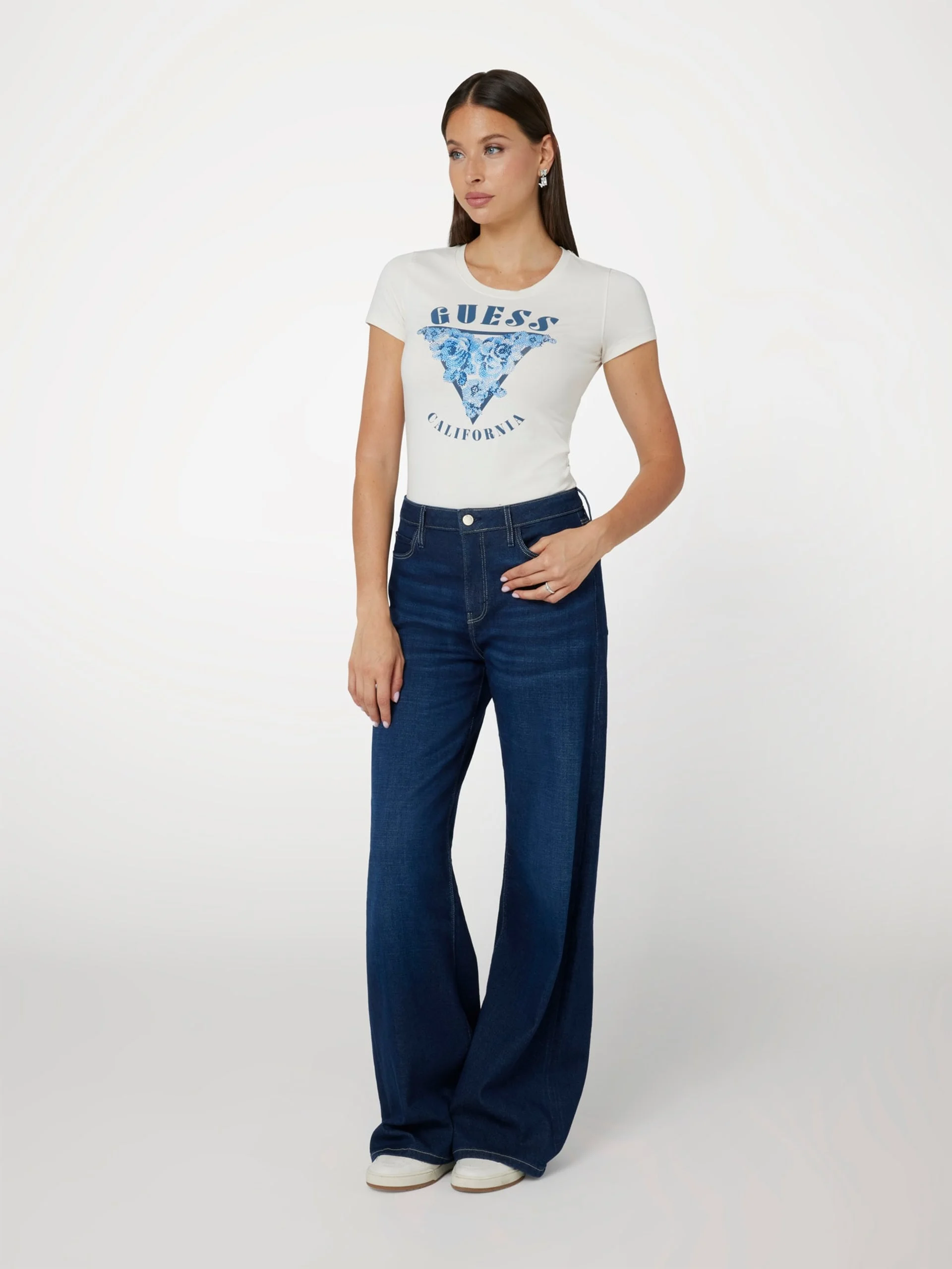 GUESS WOMAN Áo Thun Nữ - Ss Cn Roses Triangle Tee