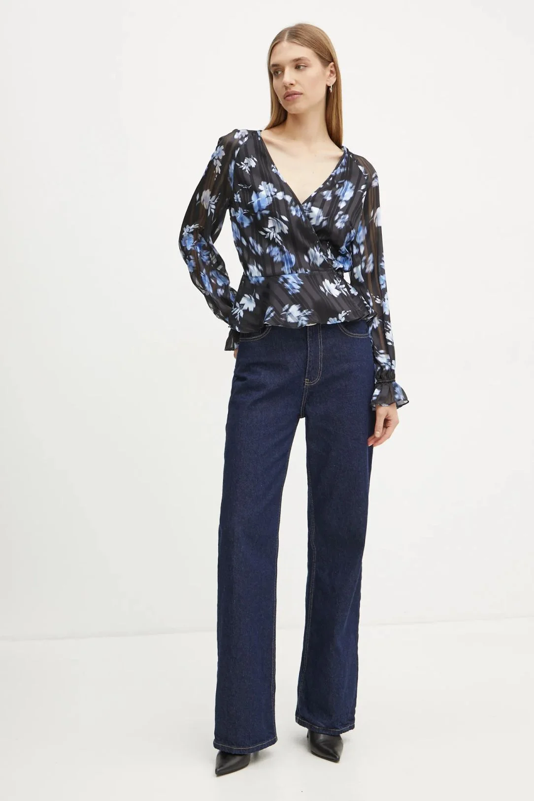 GUESS WOMAN Áo Kiểu Nữ - Bertha Ls Girly Top