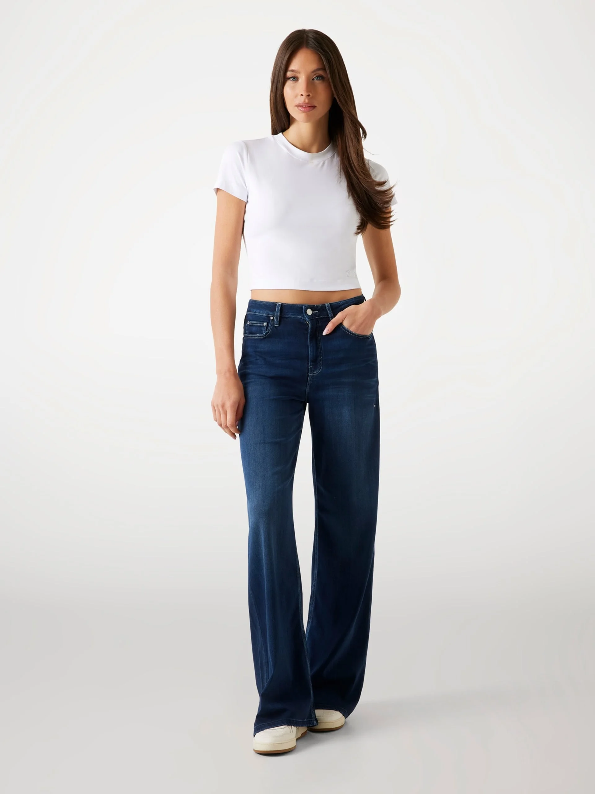 GUESS WOMAN Áo Thun Nữ - Ss Basic Mini Logo Tee