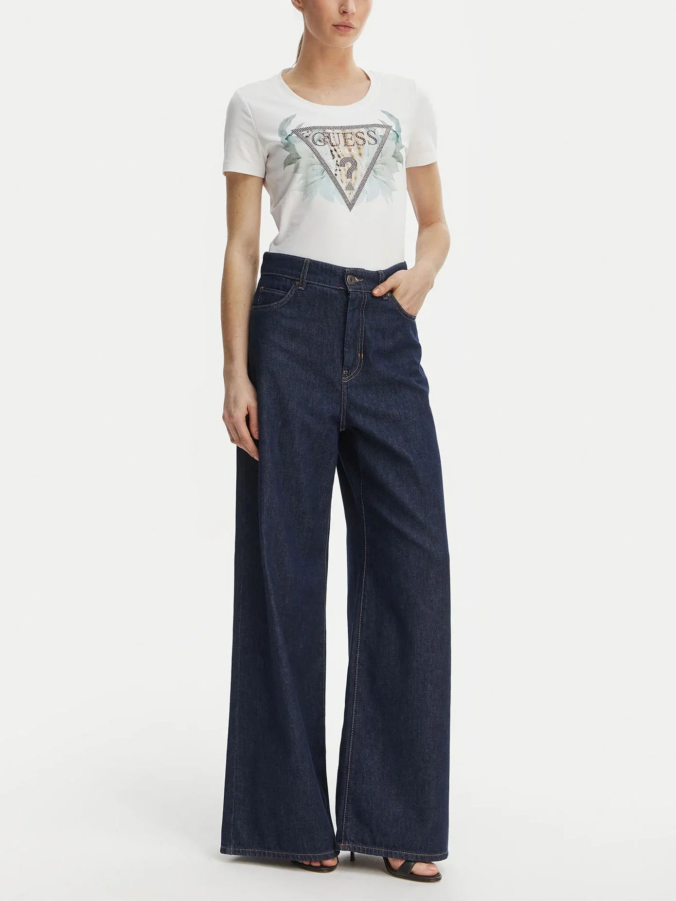 GUESS WOMAN Áo Thun Nữ - Ss Cn Flower Triangle Tee