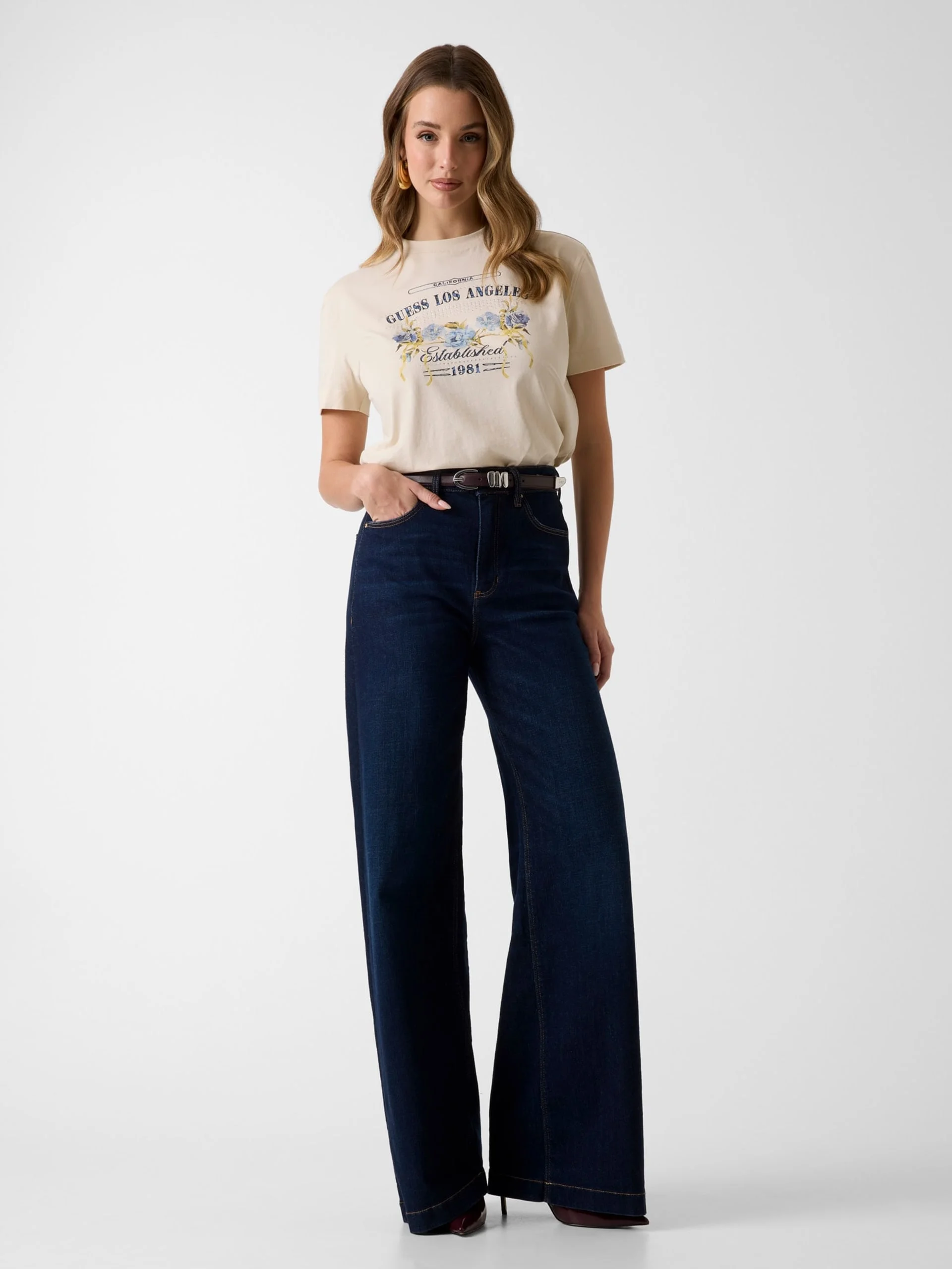 GUESS WOMAN Áo Thun Nữ - Ss Cn Flowers Guess Box Tee
