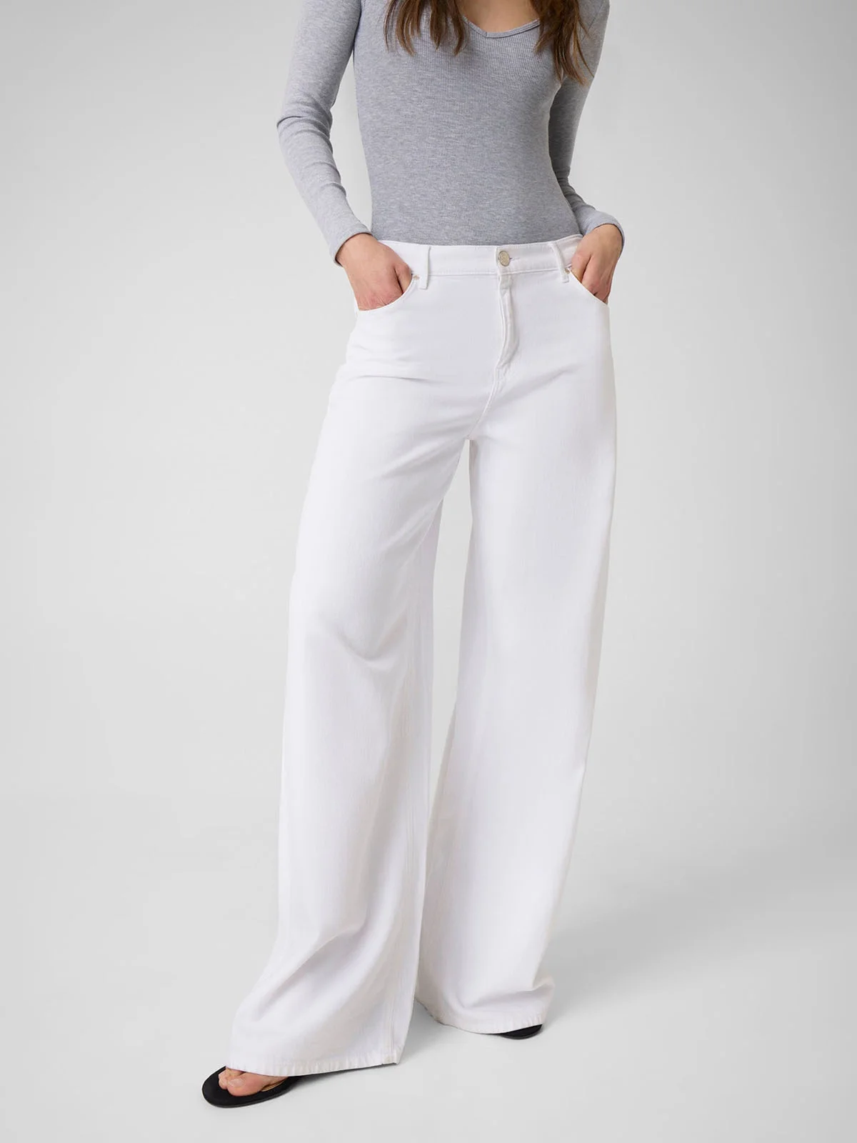 GUESS WOMAN Quần Nữ - Wide Loose